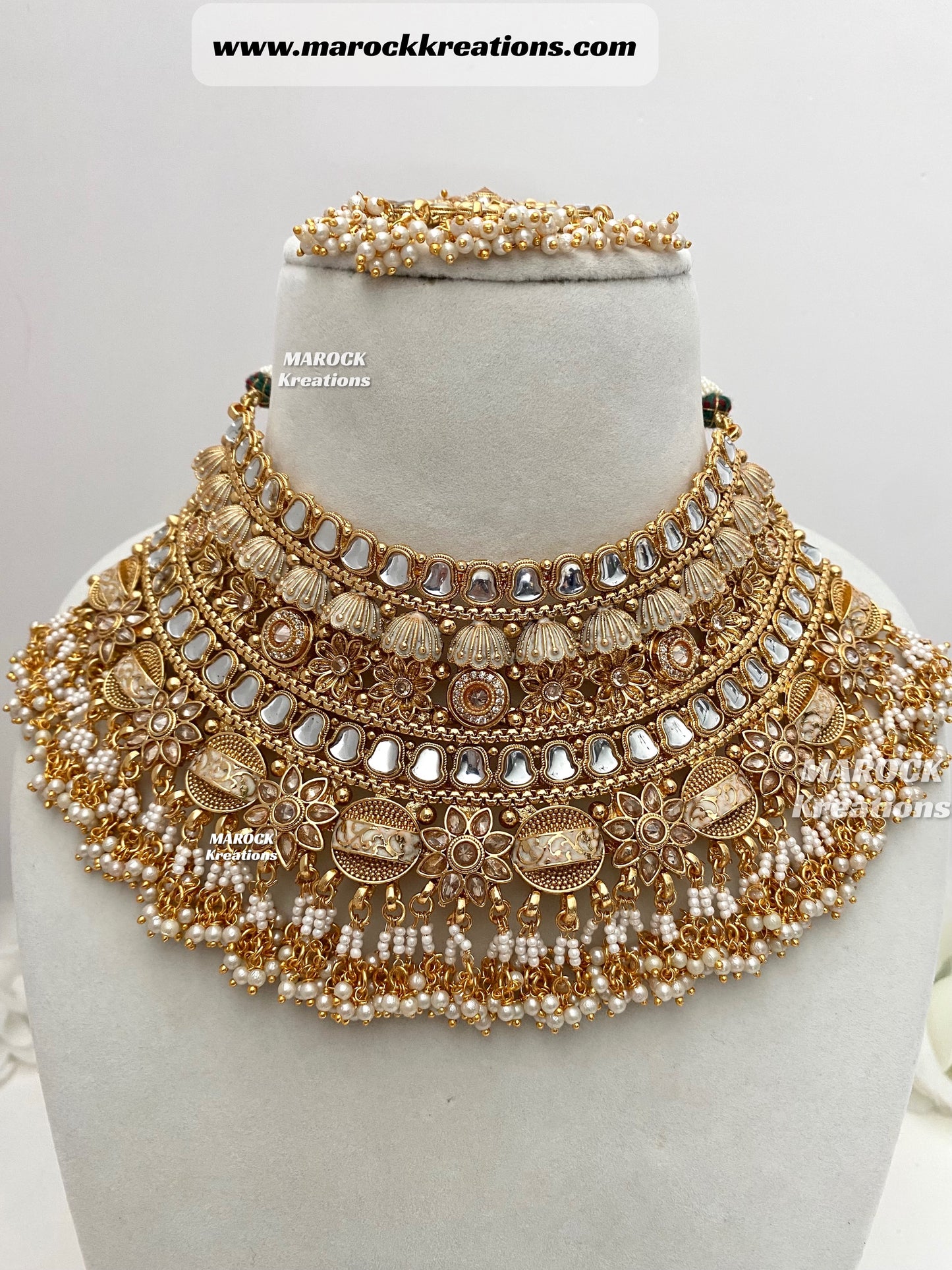 Bella Premium Quality Gold plated Kundan Necklace set/Bridal set