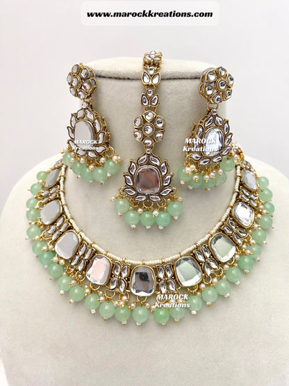 Avleen Kundan Necklace set