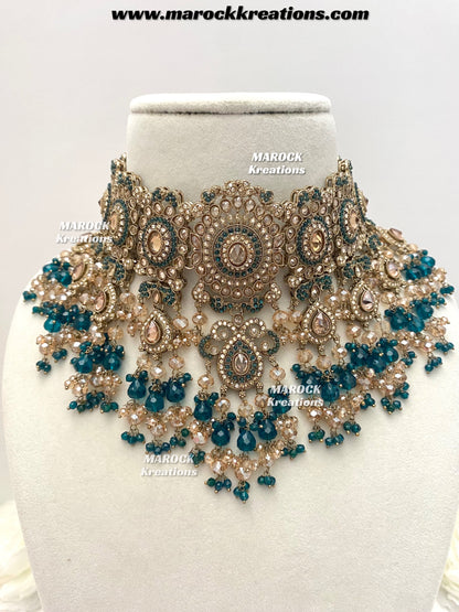 Nazmun Antique Gold Pakistani Polki  choker/necklace set with Passa