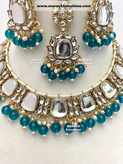 Avleen Kundan Necklace set