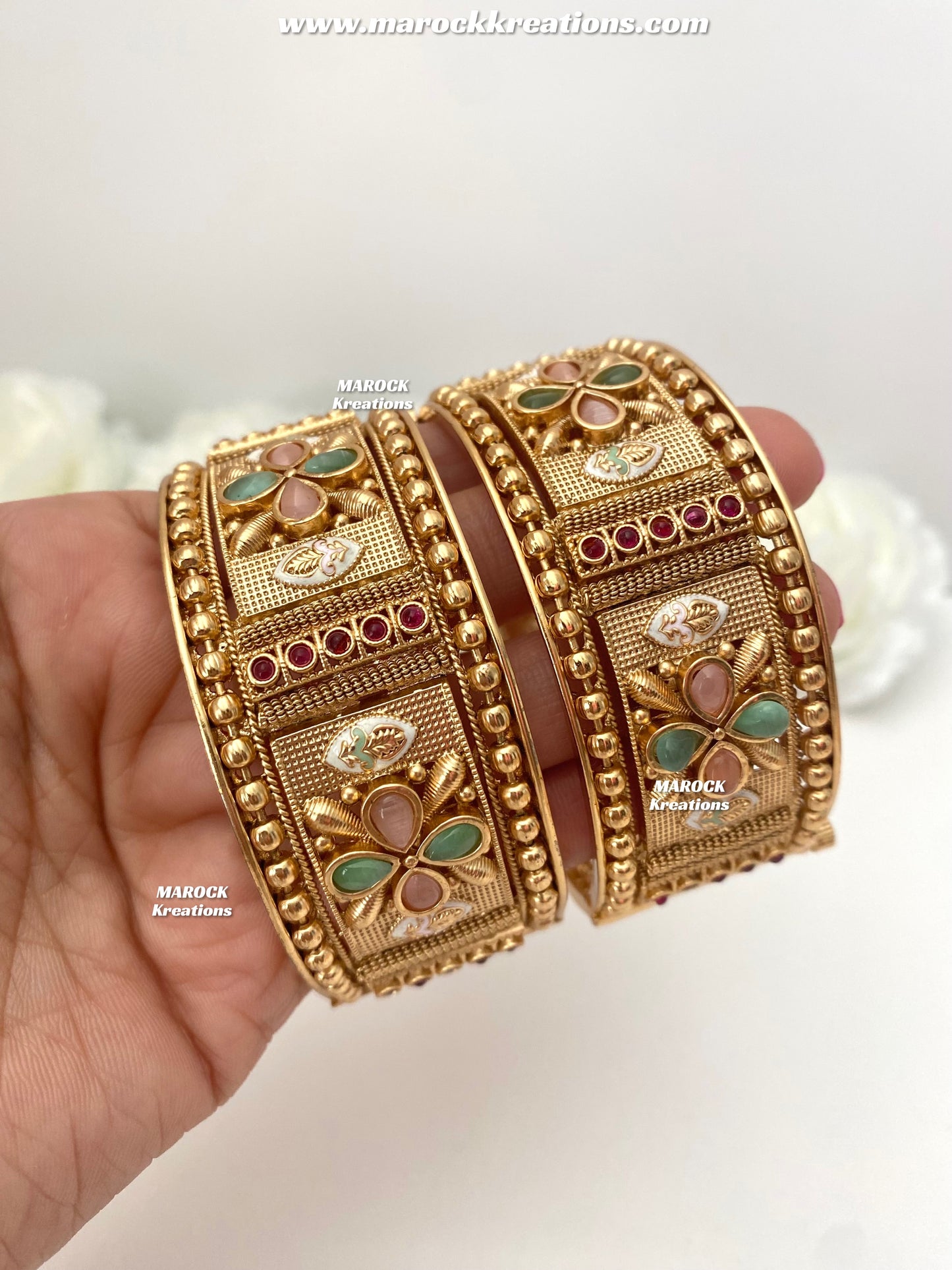 Ankita Premium Quality Gold plated openable Rajwadi kade/Bangles/Kangan