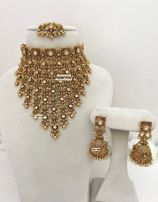 Areesha Premium Quality Gold plated Kundan Necklace set