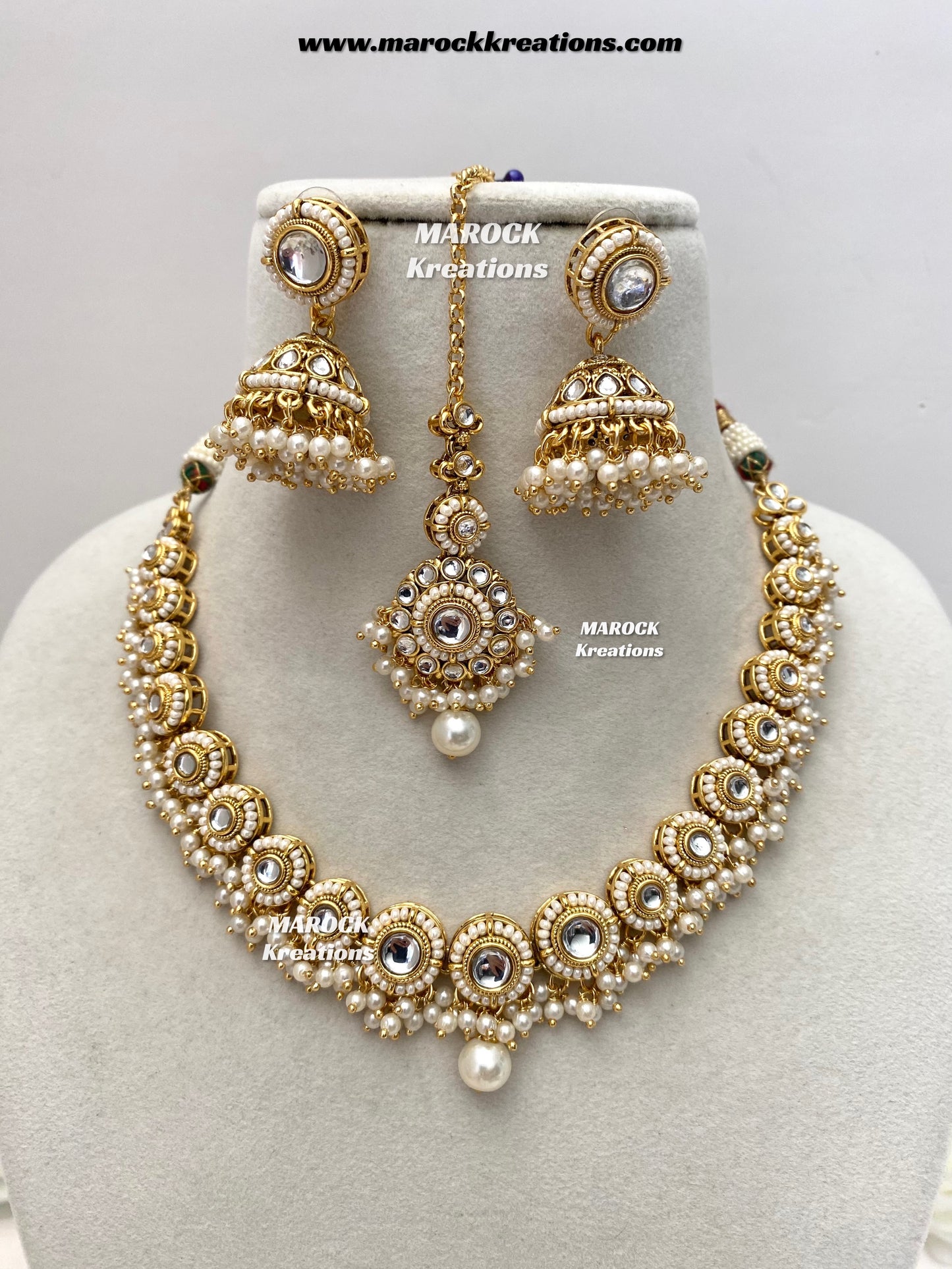 Akshi Premium Quality Kundan Single line Necklace set