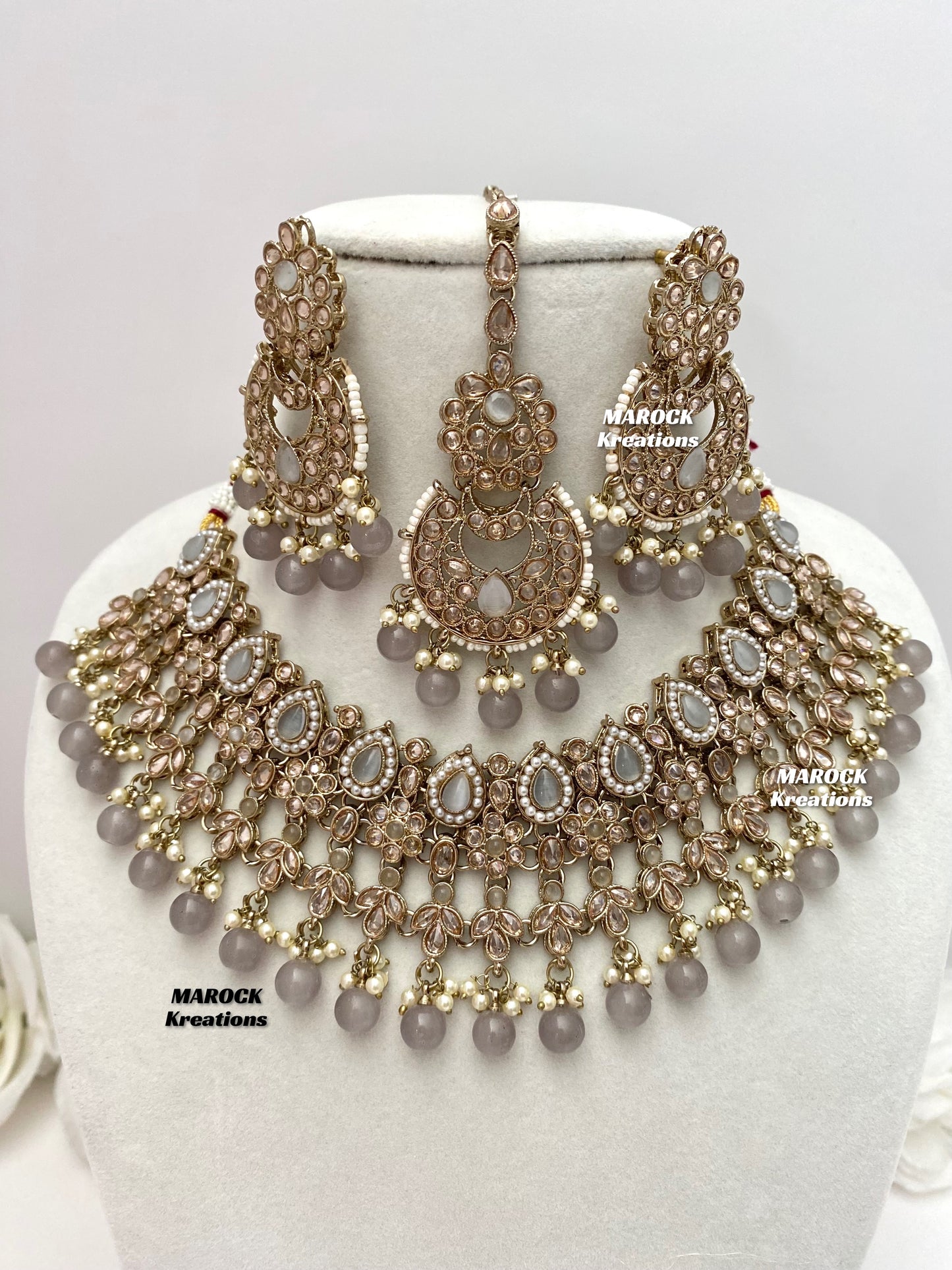 Sadhna Antique Gold Polki Necklace set