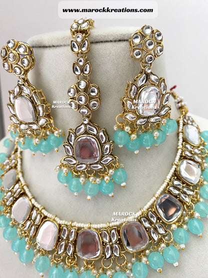 Avleen Kundan Necklace set