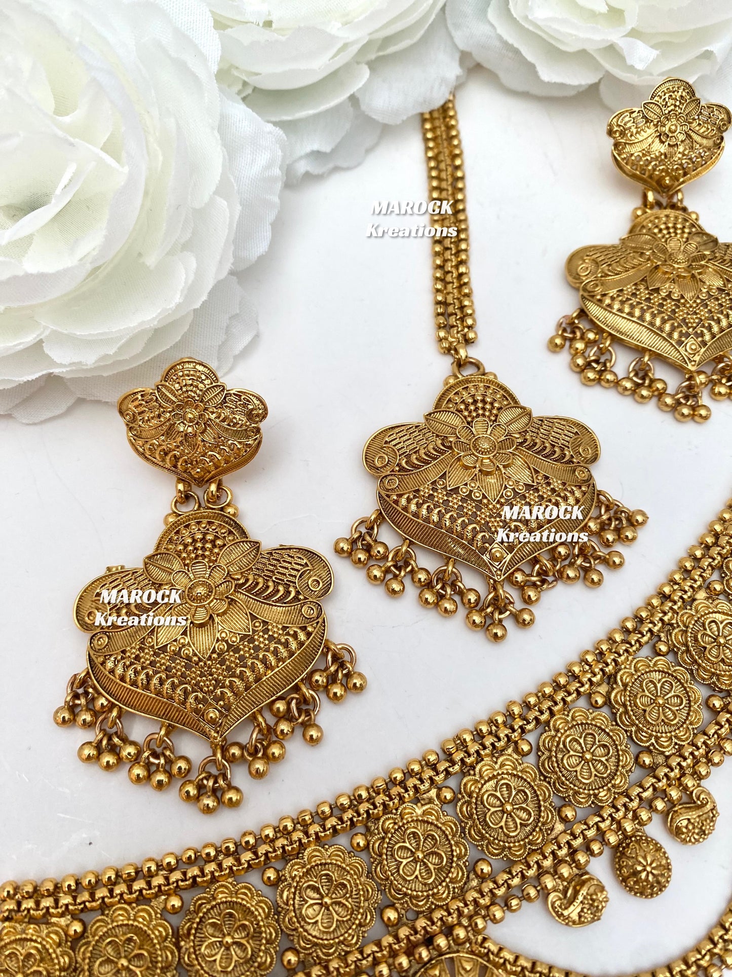 Kubra Premium Quality Gold plated statement choker set
