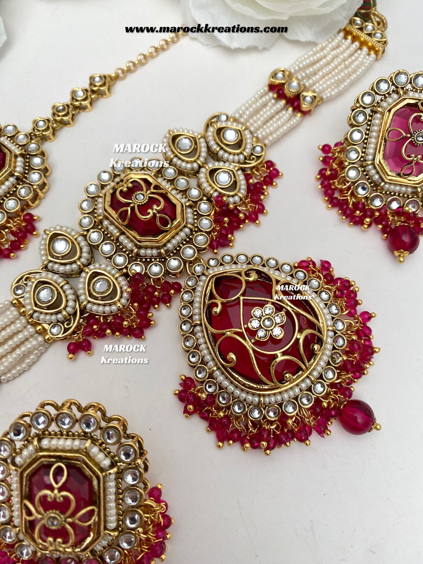 Premium Quality Kundan Statement choker set