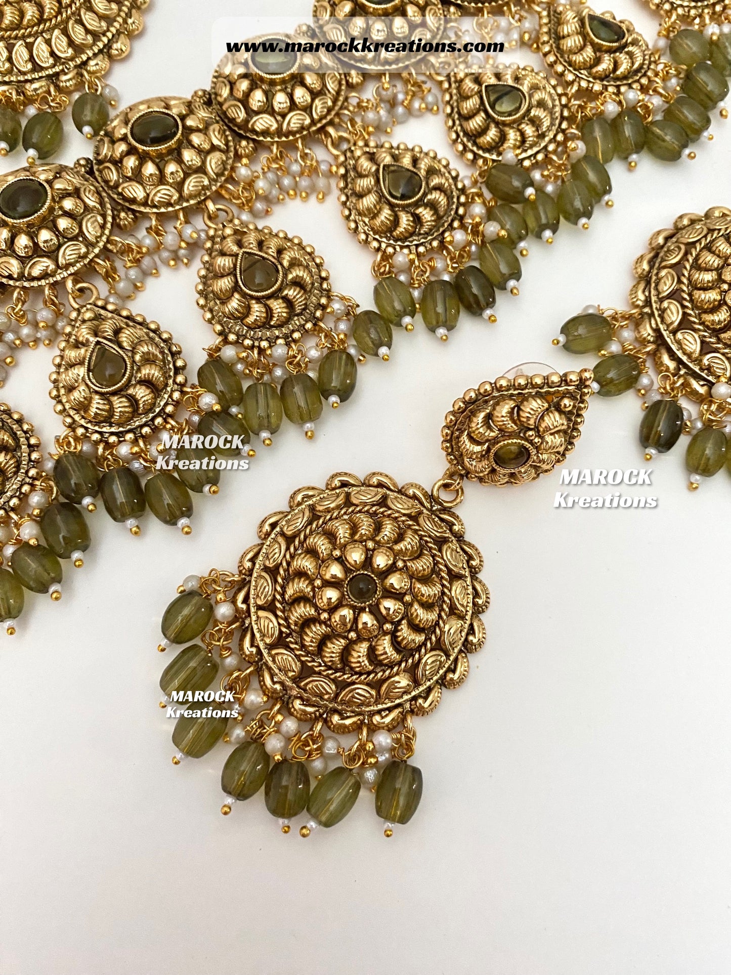 Trendy Gold plated traditional choker sets