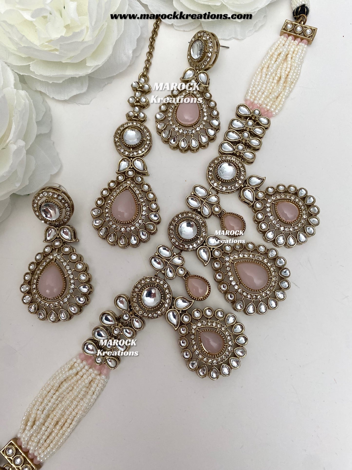 Rida Premium quality Kundan choker set