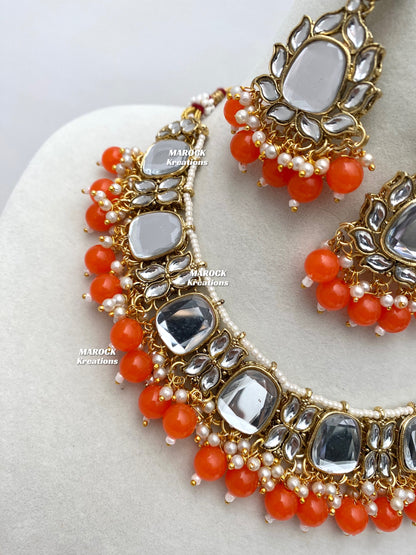 Avleen Kundan Necklace set