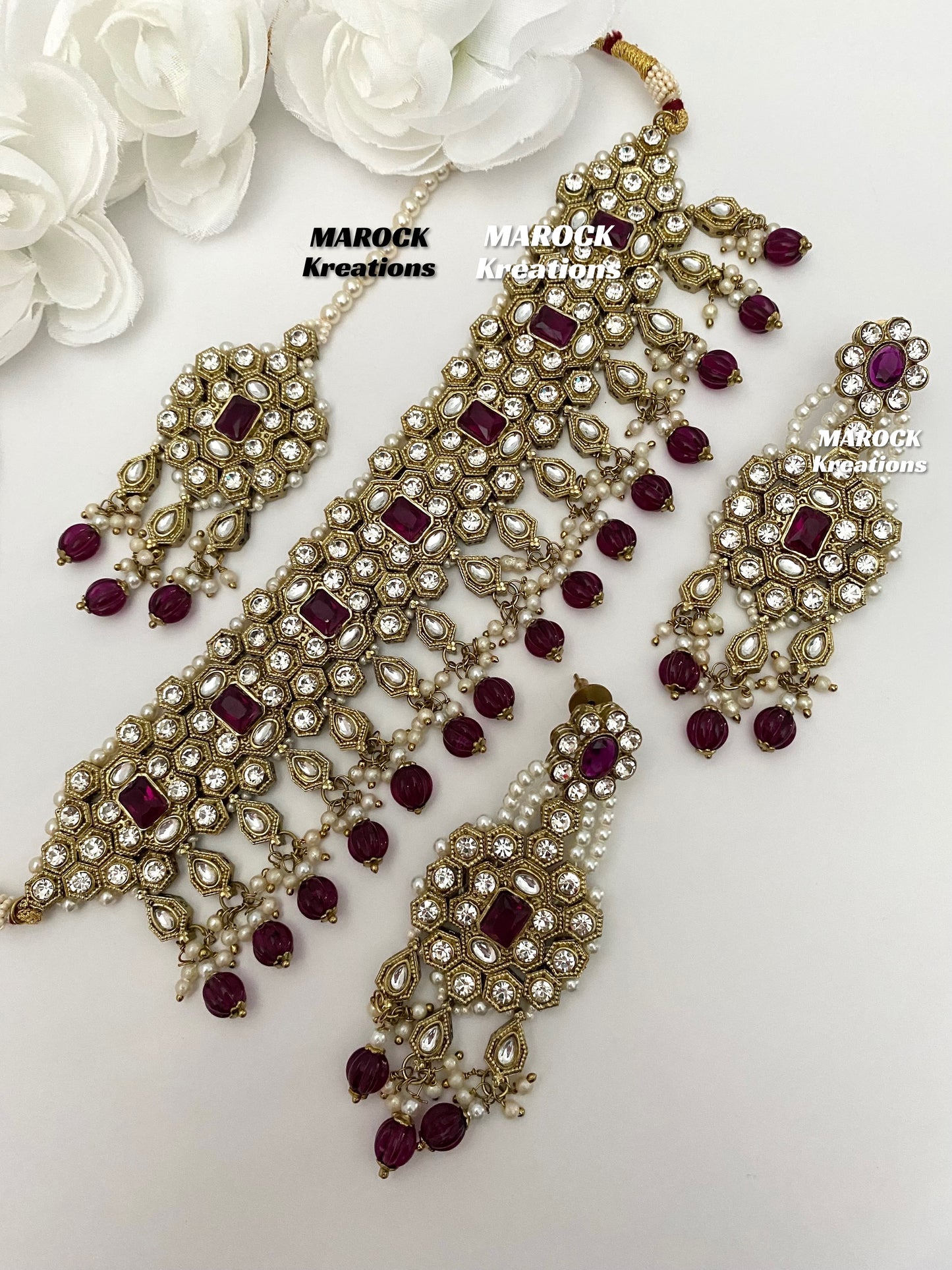 Antique Gold Kundan choker sets