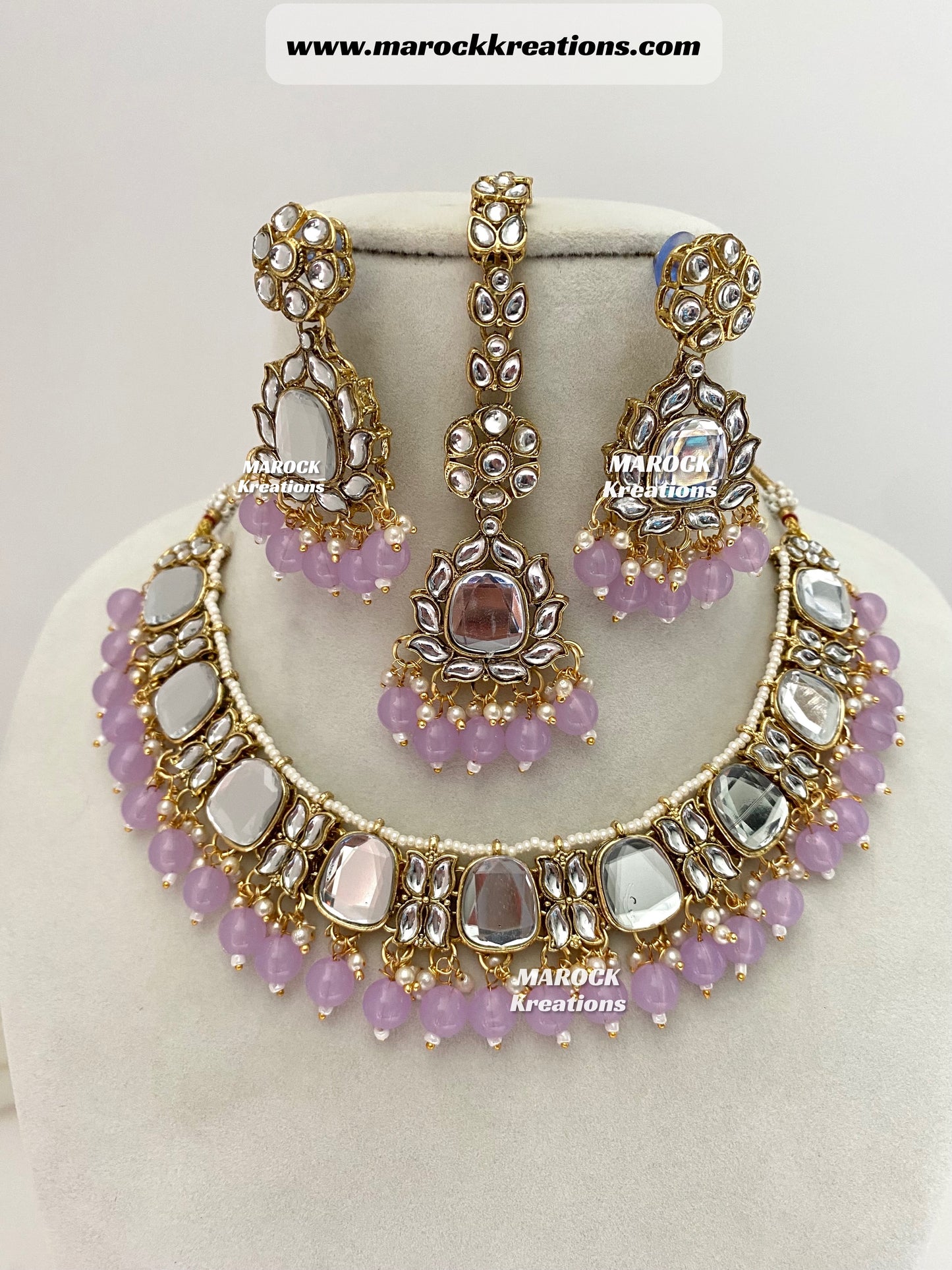 Avleen Kundan Necklace set