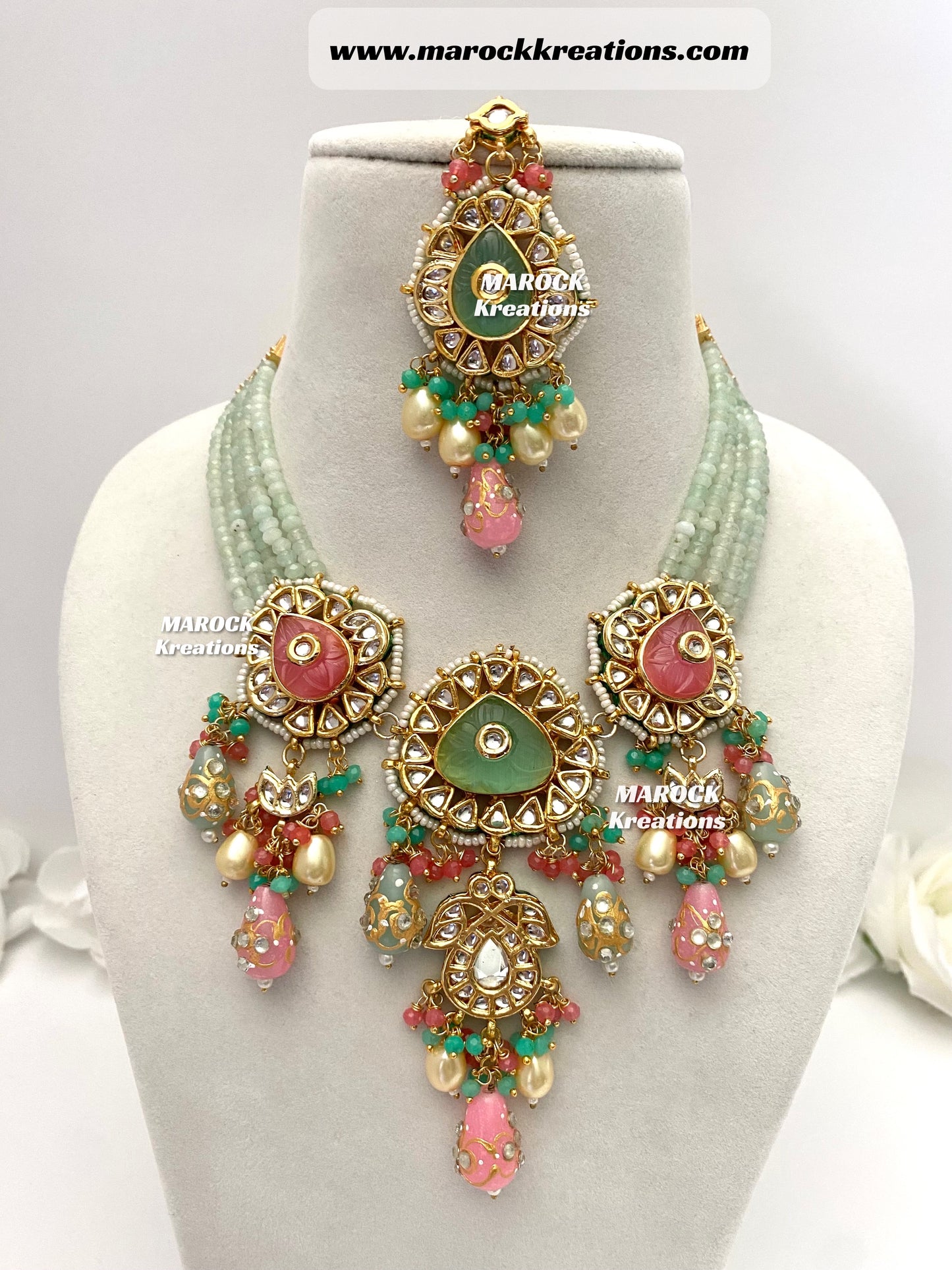 Raavi Premium Quality Thappa Kundan trendy choker/Necklace set