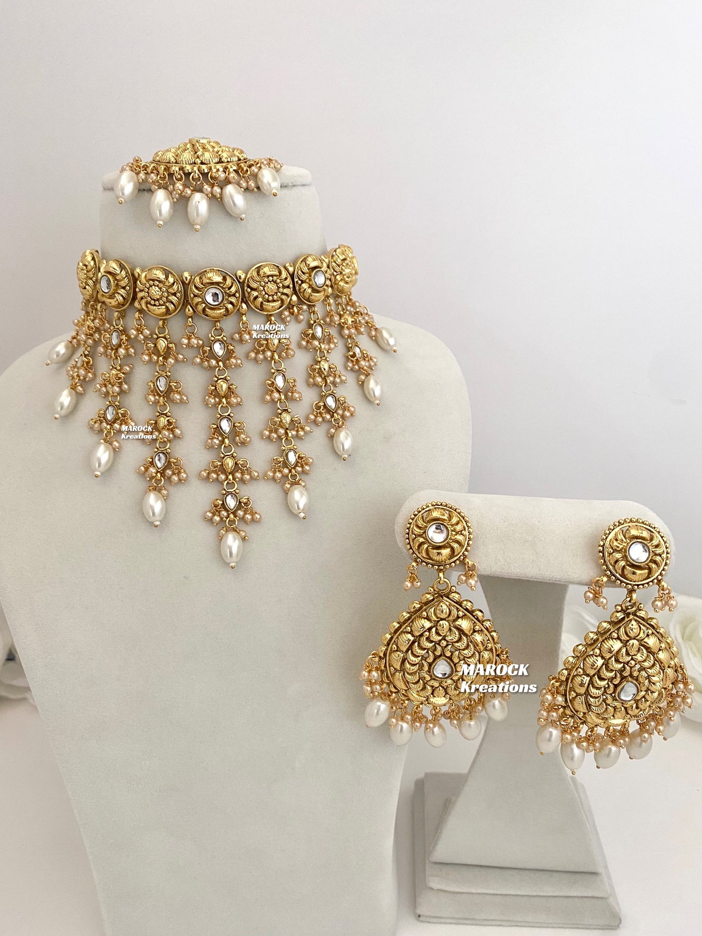 Kanika Gold plated Kundan choker set