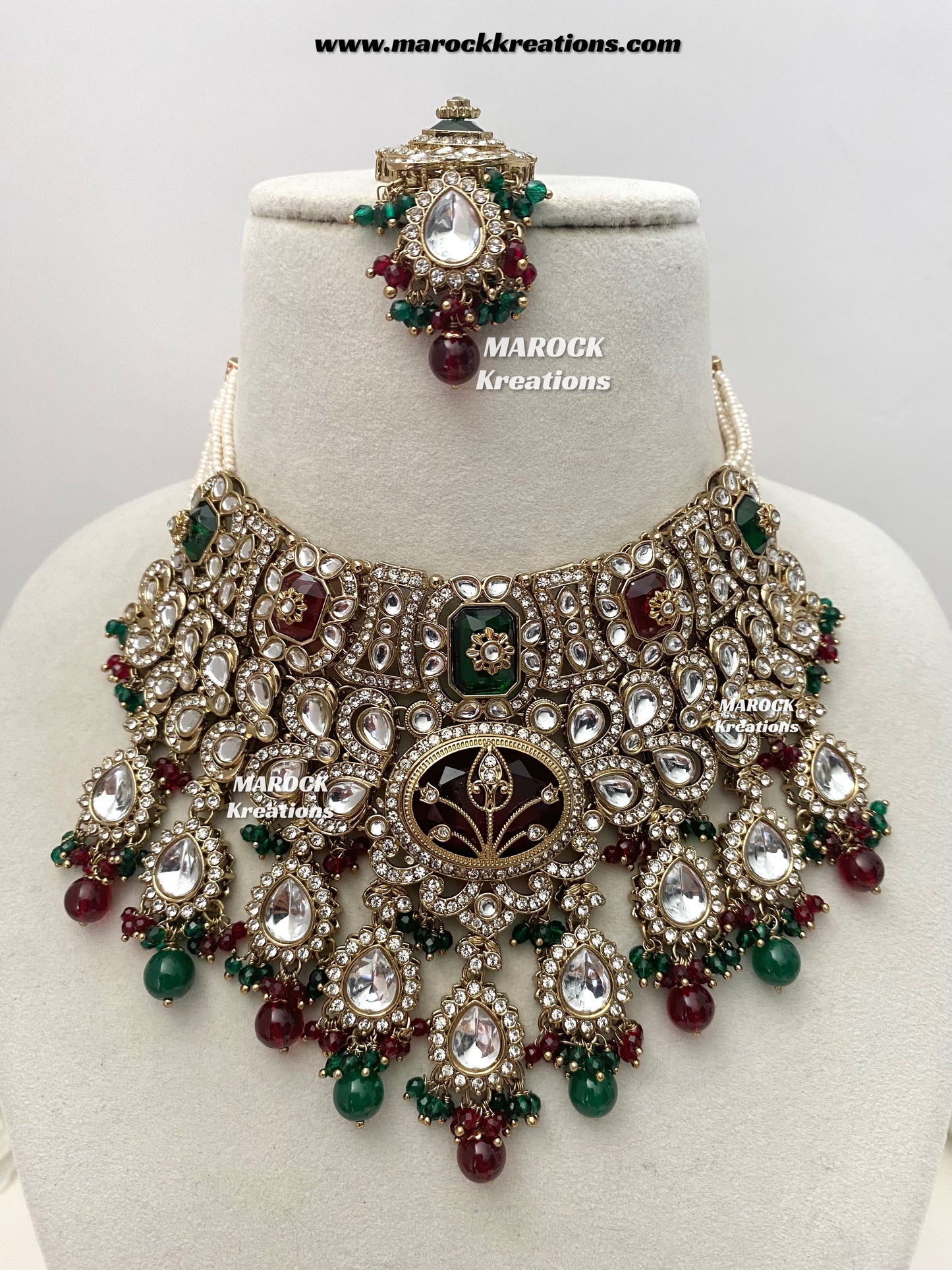 Yusrah Premium Quality Antique gold Kundan Statement Bridal set