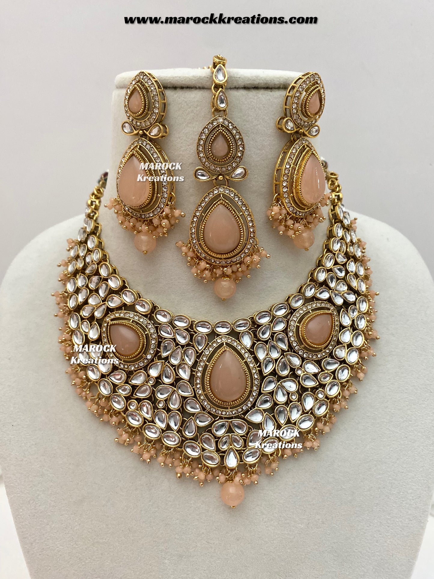 Veena Premium Quality Kundan Statement Necklace set