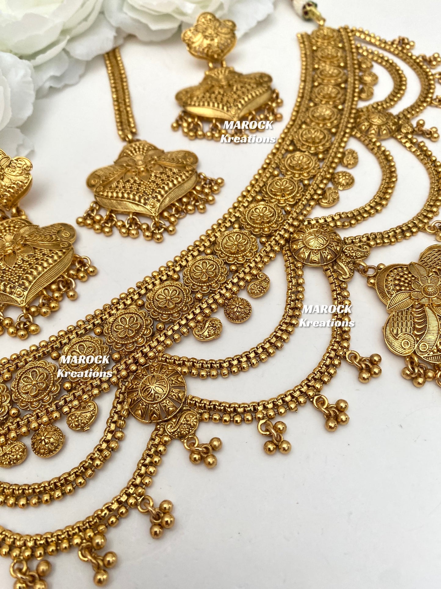 Kubra Premium Quality Gold plated statement choker set