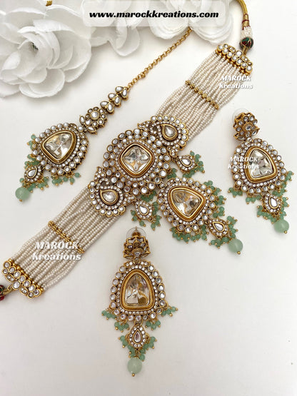 Aarzoo Kundan Statement Choker set