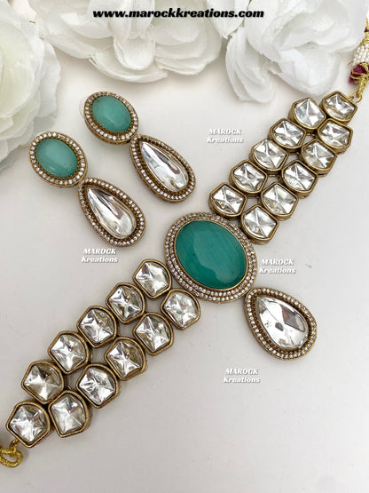 Luxna Premium Quality Kundan Statement Choker set