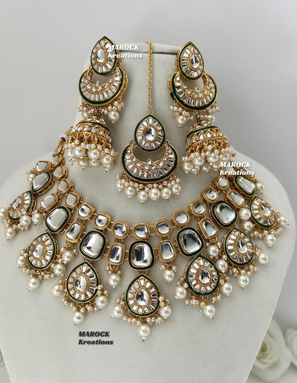 Saaniya Kundan Necklace set