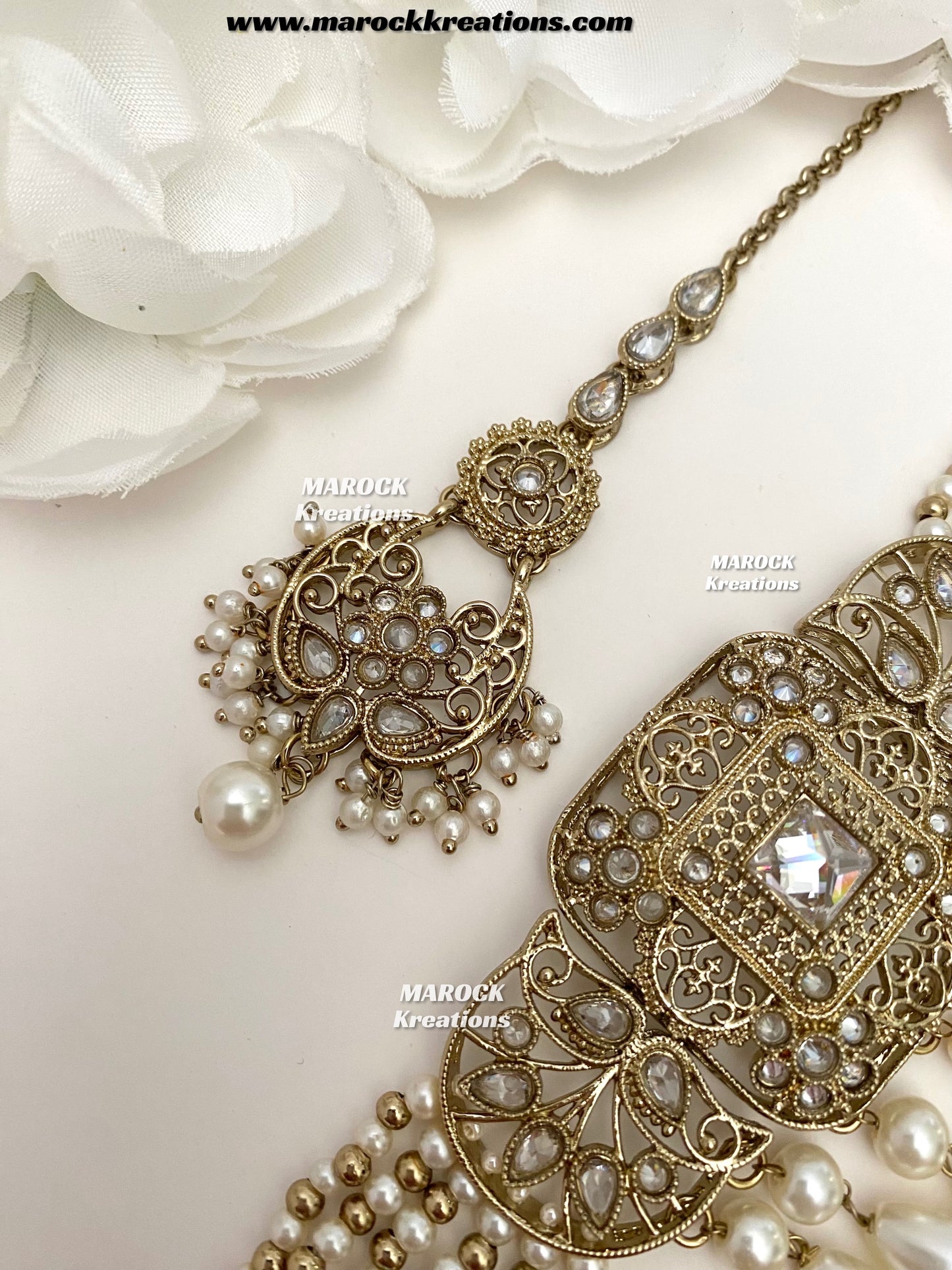 Naila Antique Gold Polki Choker set