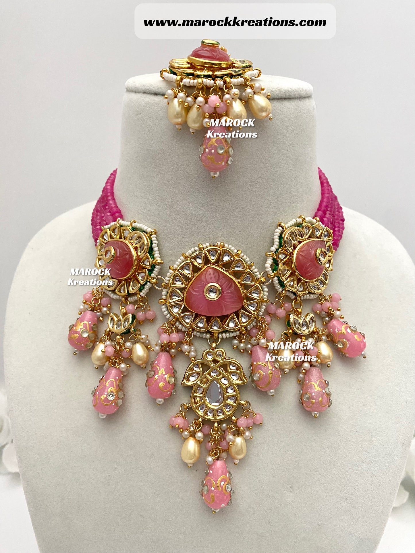 Raavi Premium Quality Thappa Kundan trendy choker/Necklace set