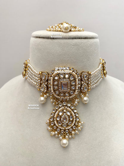 Simona Premium Quality Kundan Choker set