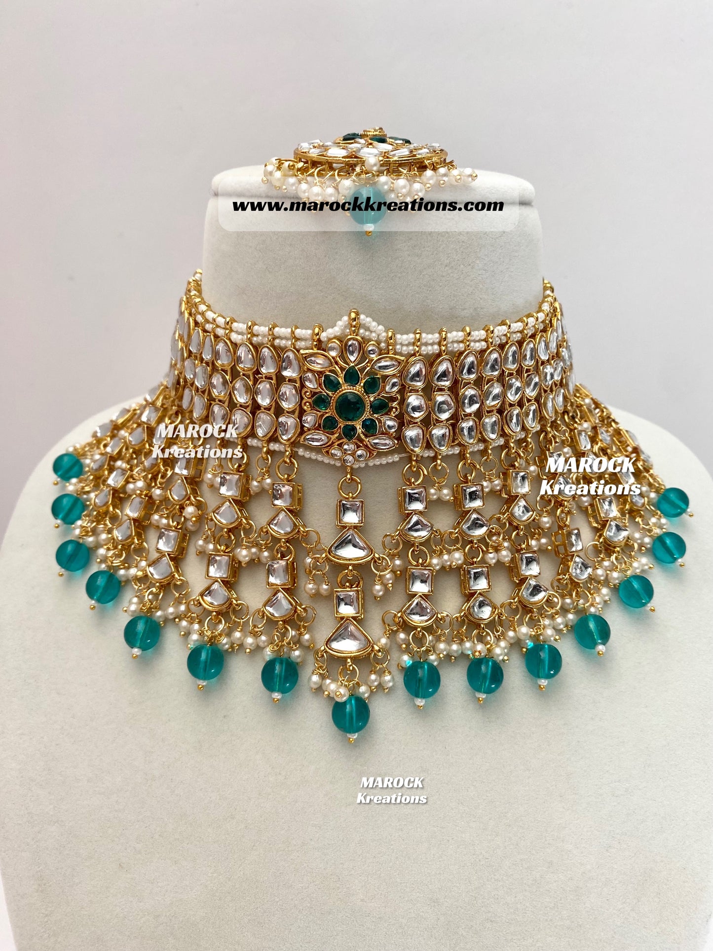 Statement Kundan Necklace set comes with Jhumki Earrings and Tikka