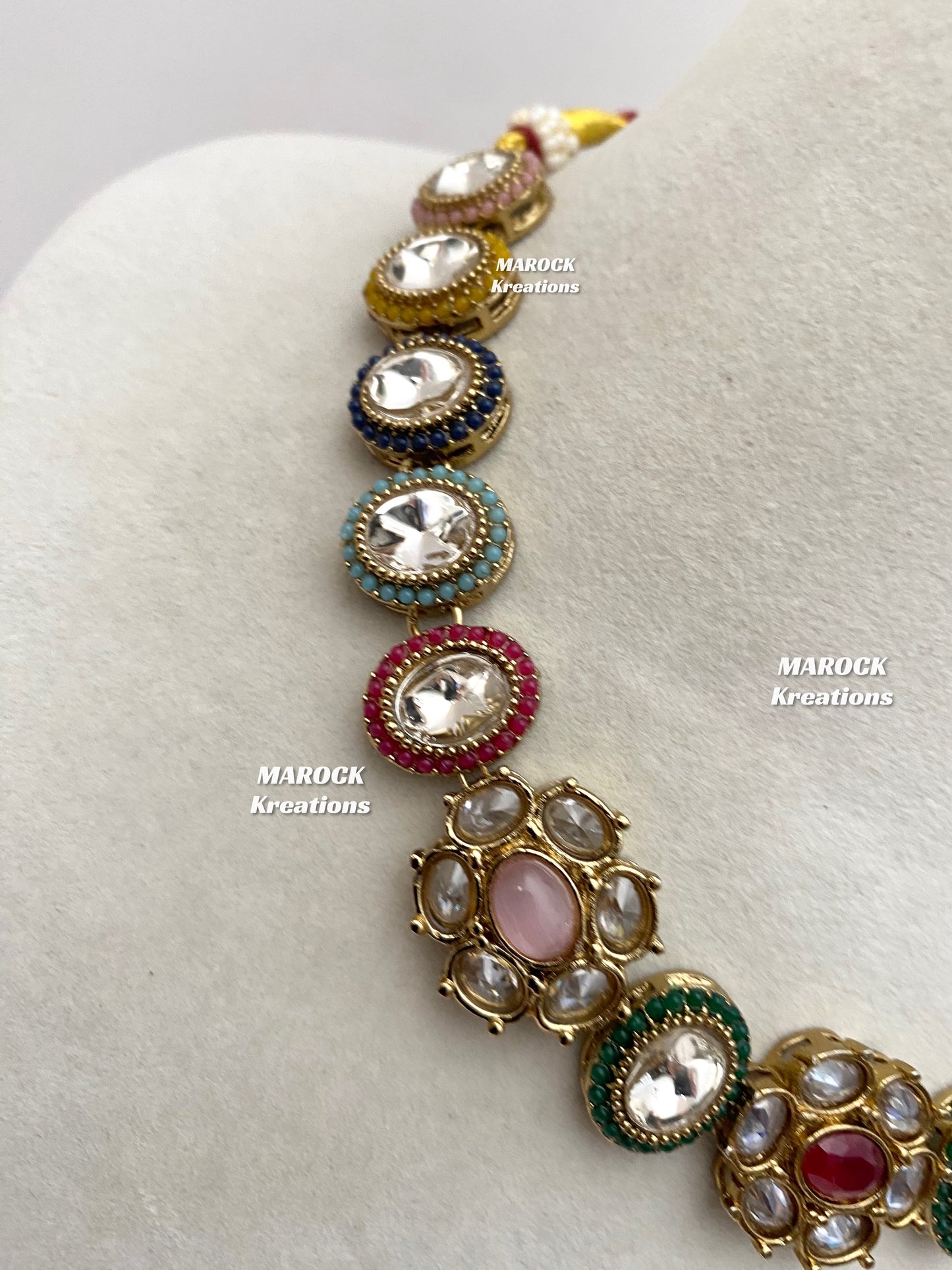 Arina Premium Quality Kundan Single line necklace set