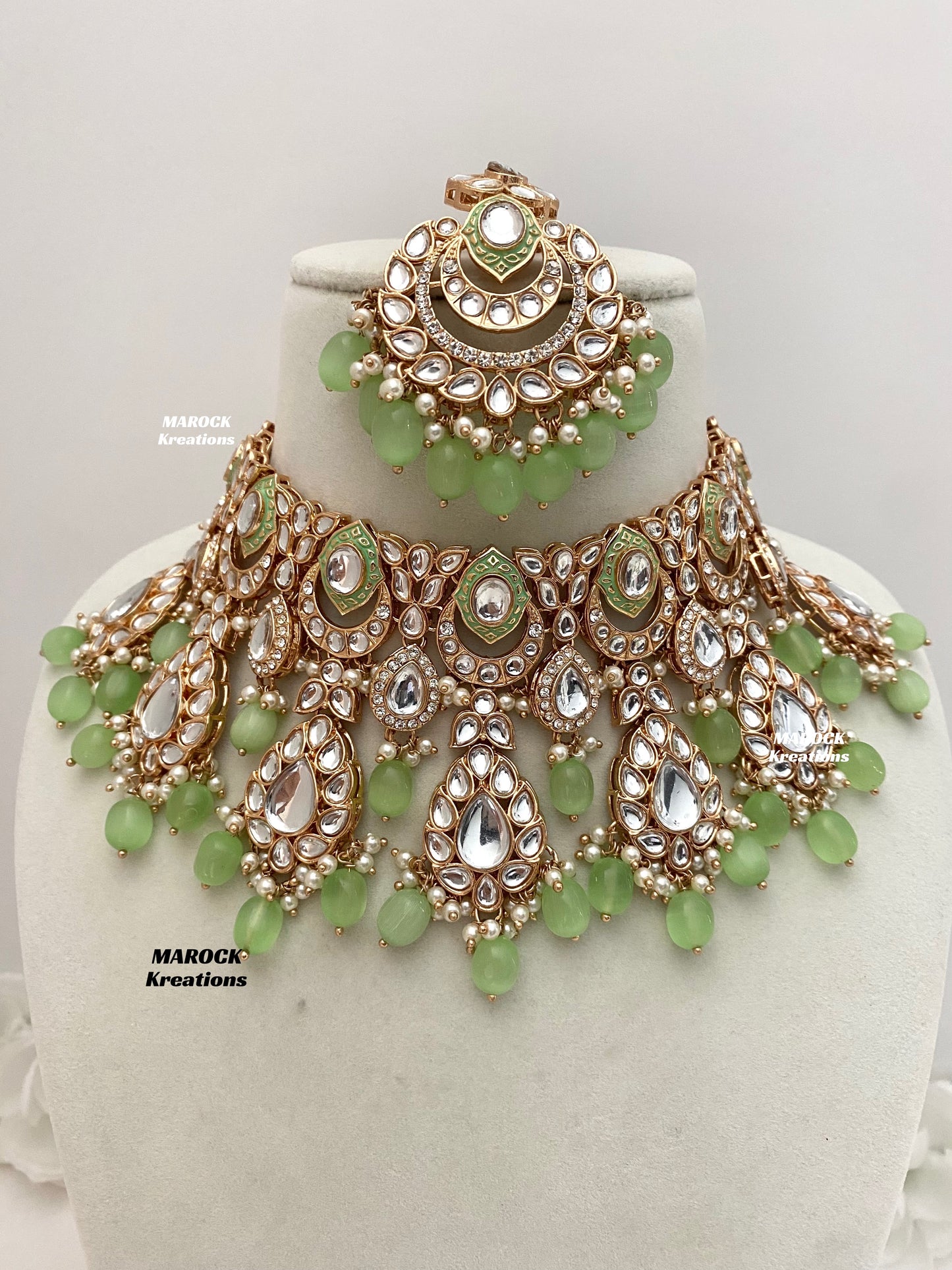 Kaniz Premium Quality Rose Gold Kundan Meenakari Choker/Necklace set