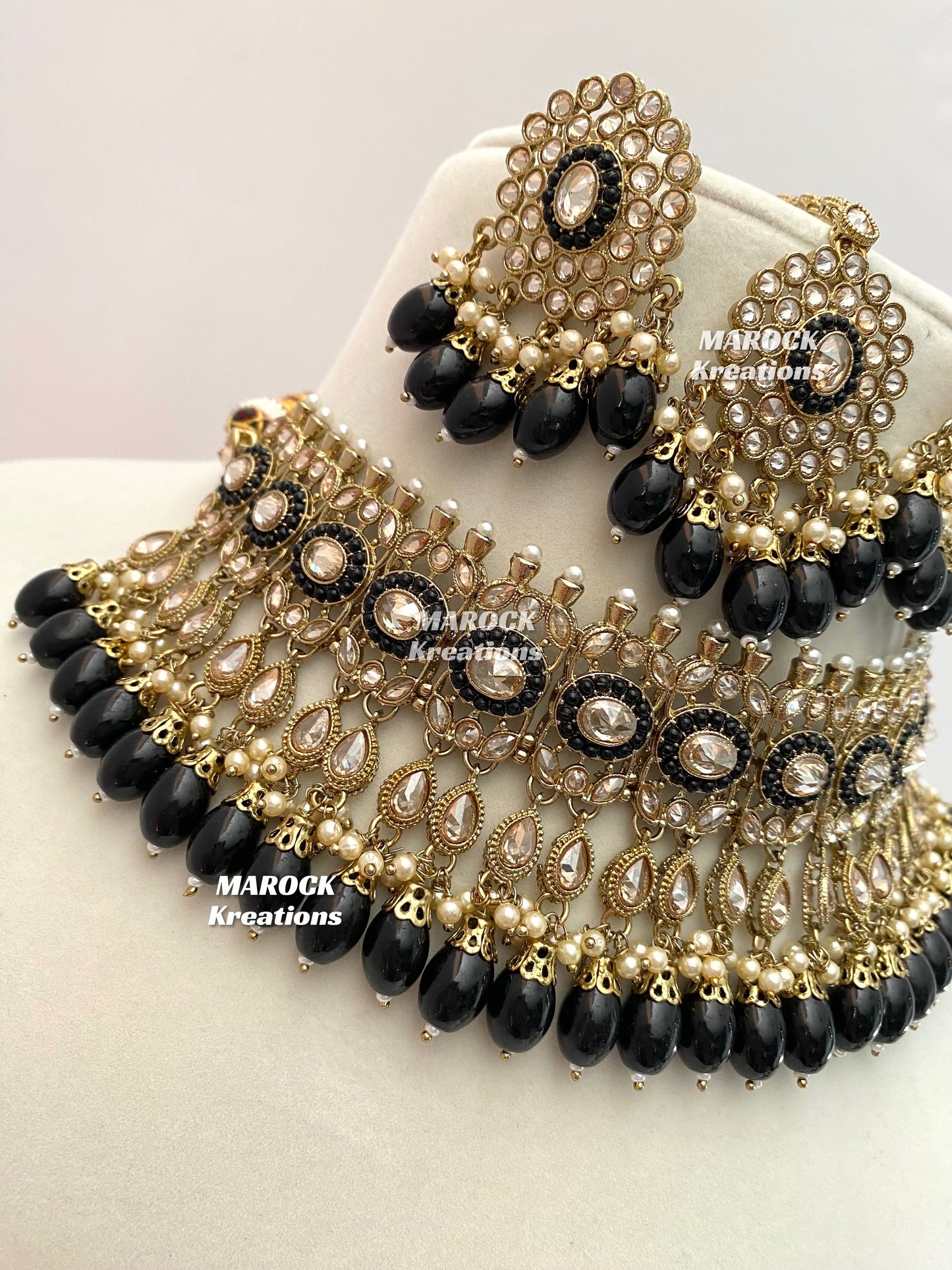 Antique Gold Polki choker sets