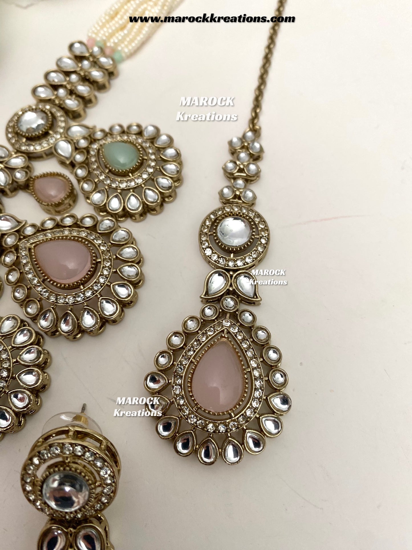 Rida Premium quality Kundan choker set