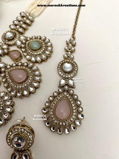 Rida Premium quality Kundan choker set