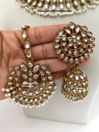 Kundan Necklace set comes with Jhumki Earrings and Tikka