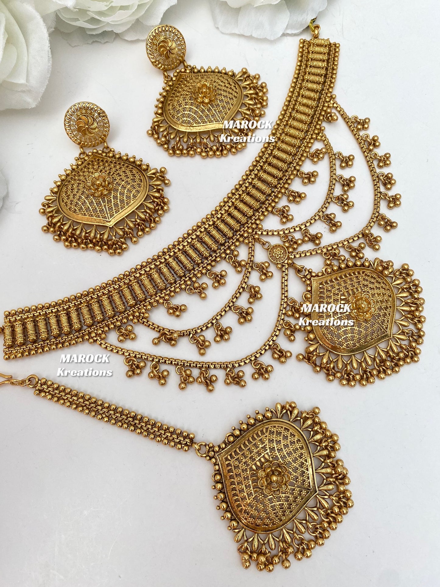 Vanshika Premium Quality Gold plated statement choker set