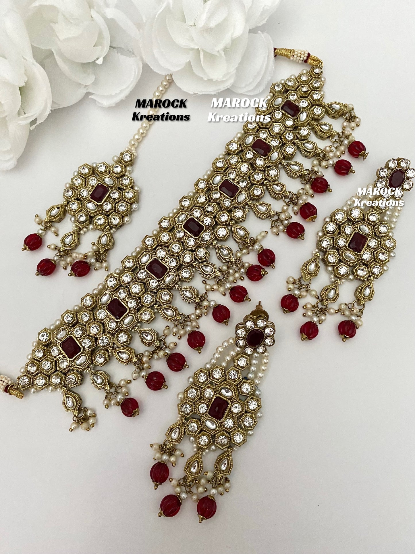 Antique Gold Kundan choker sets