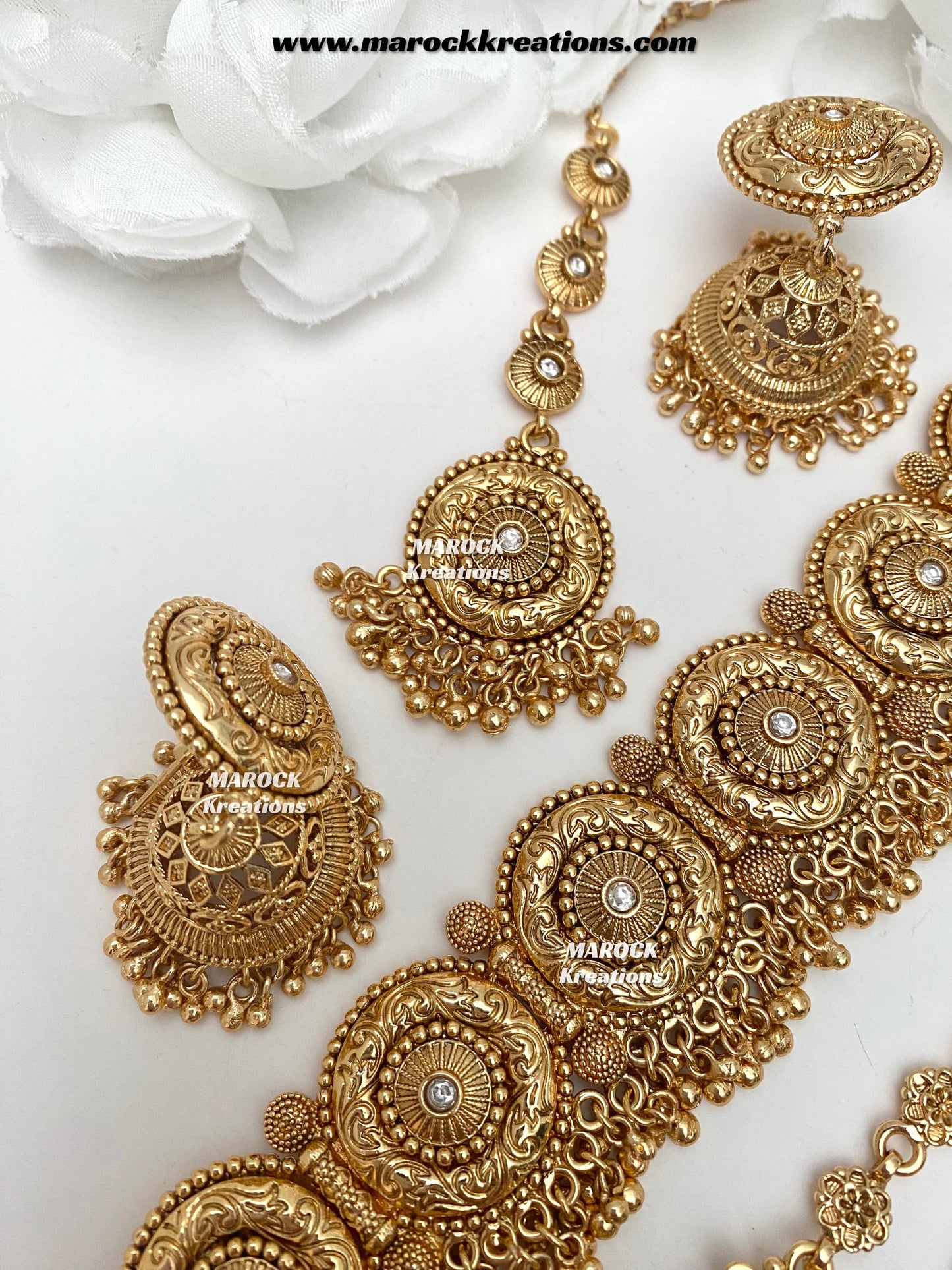 Premium Quality Gold Plated choker set comes with Passa/Jhoomer