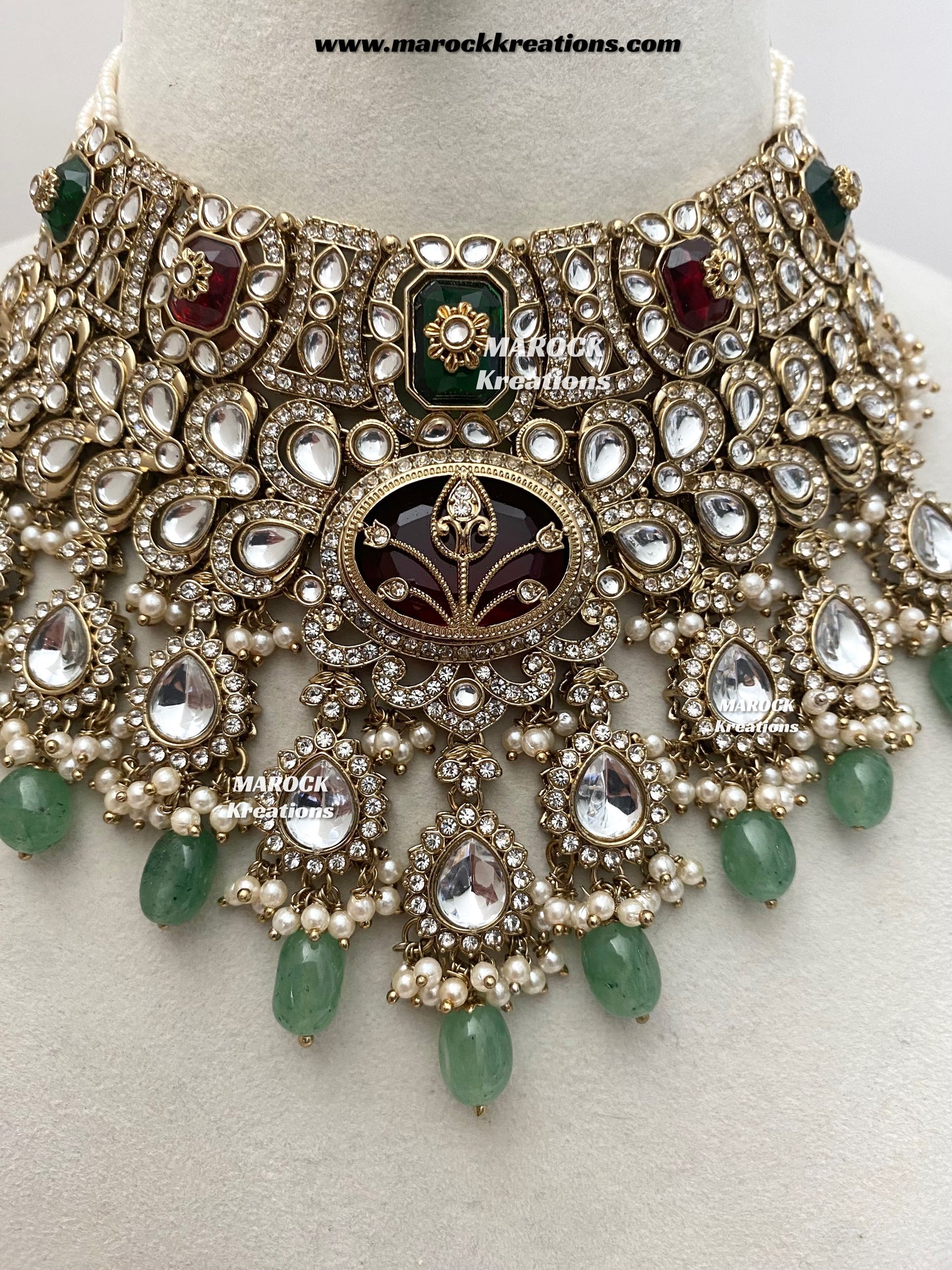 Yusrah Premium Quality Antique gold Kundan Statement Bridal set