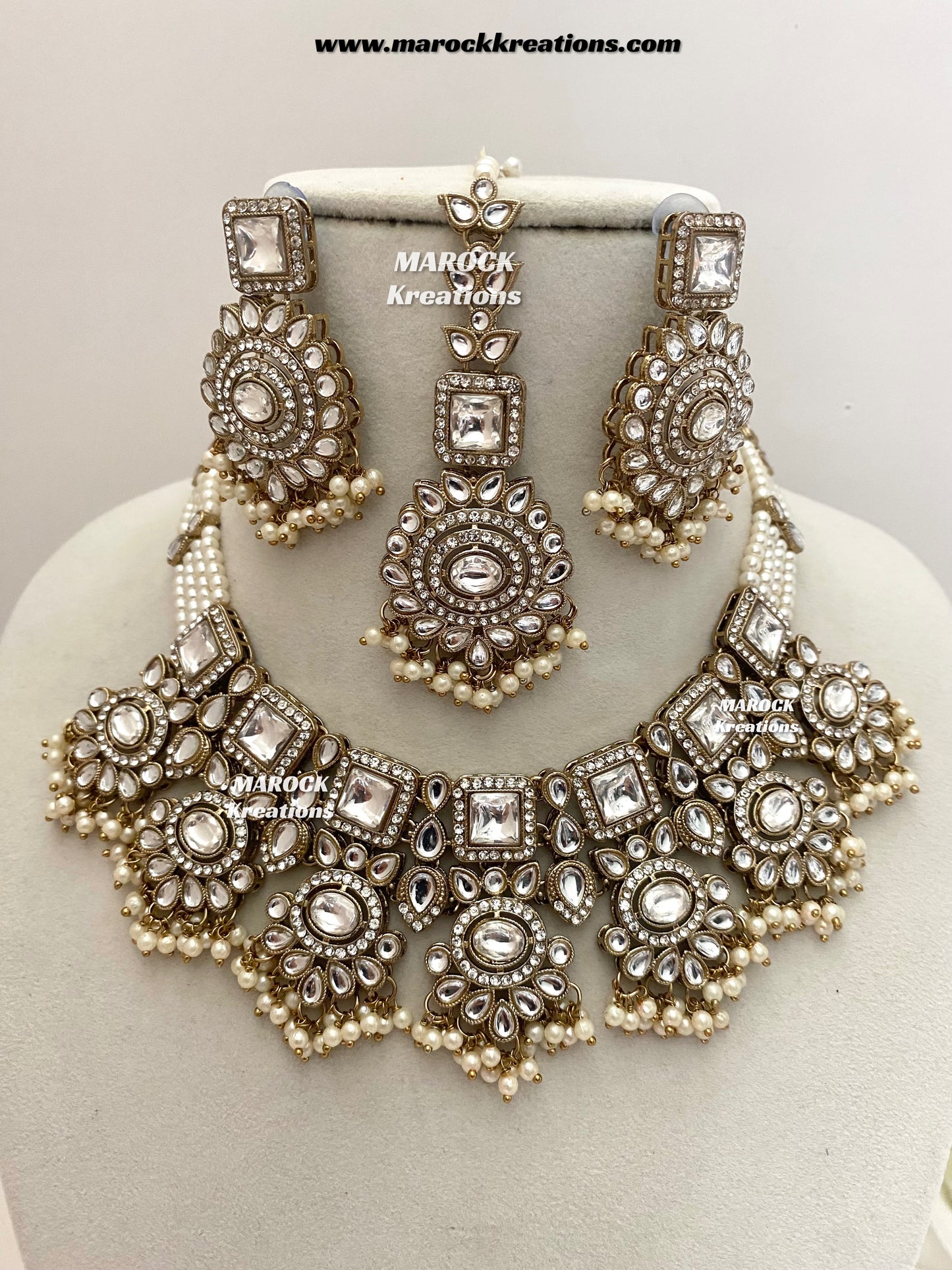 Christi Premium Quality Kundan Statement necklace set