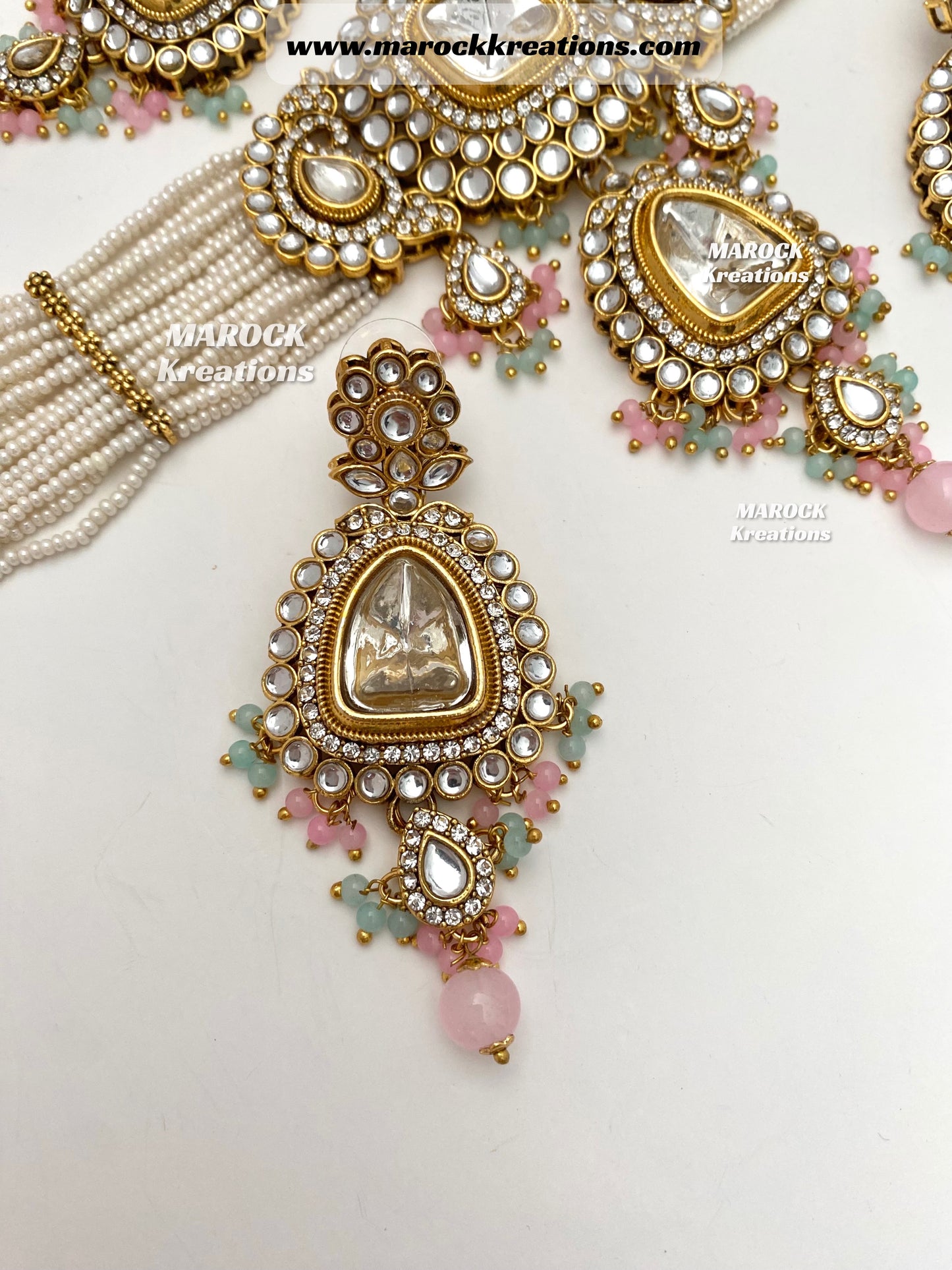 Aarzoo Kundan Statement Choker set