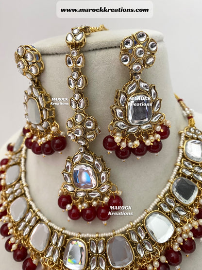 Avleen Kundan Necklace set