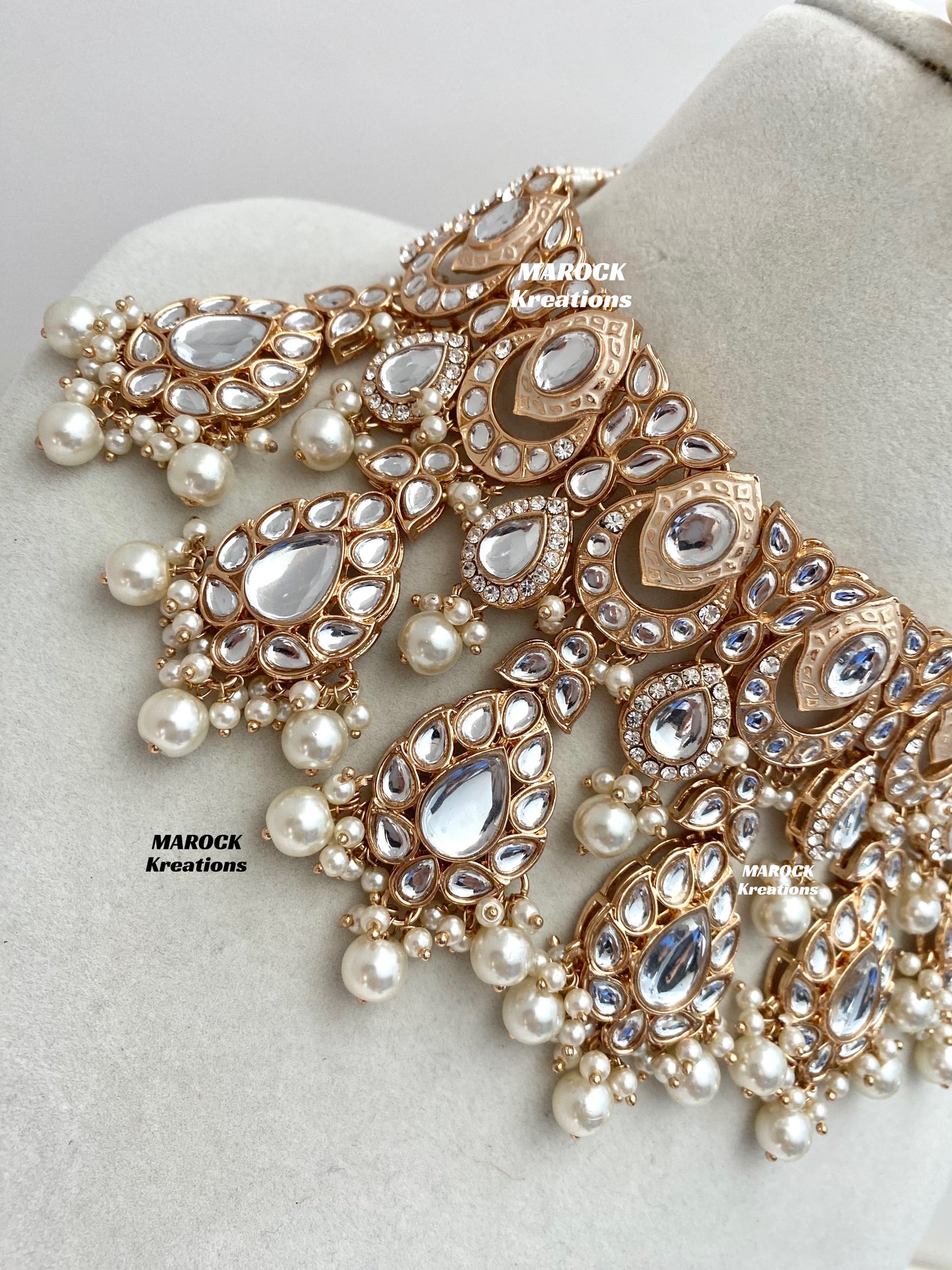 Kaniz Premium Quality Rose Gold Kundan Meenakari Choker/Necklace set