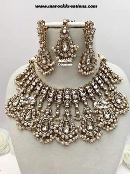 Sareena Kundan choker cum statement Necklace set