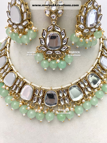 Avleen Kundan Necklace set