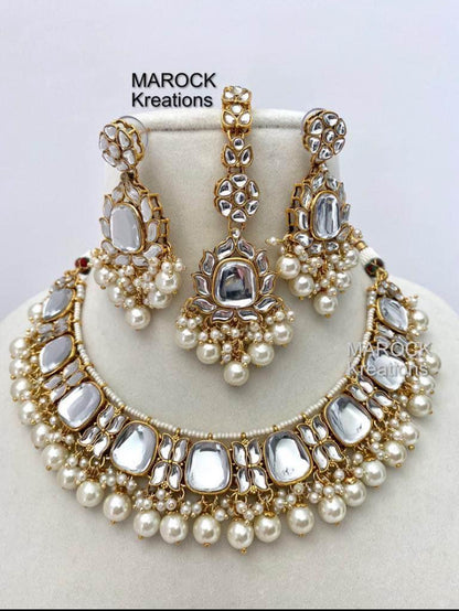 Avleen Kundan Necklace set