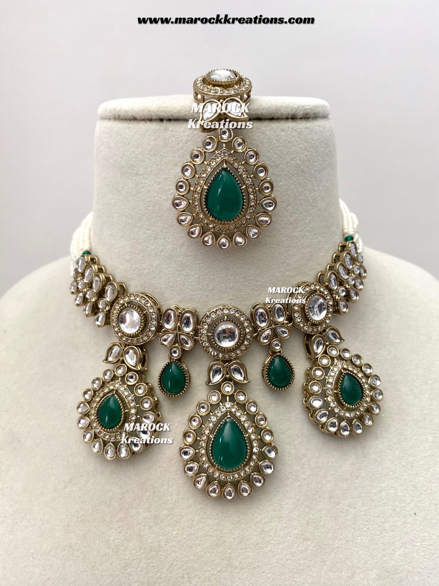 Rida Premium quality Kundan choker set