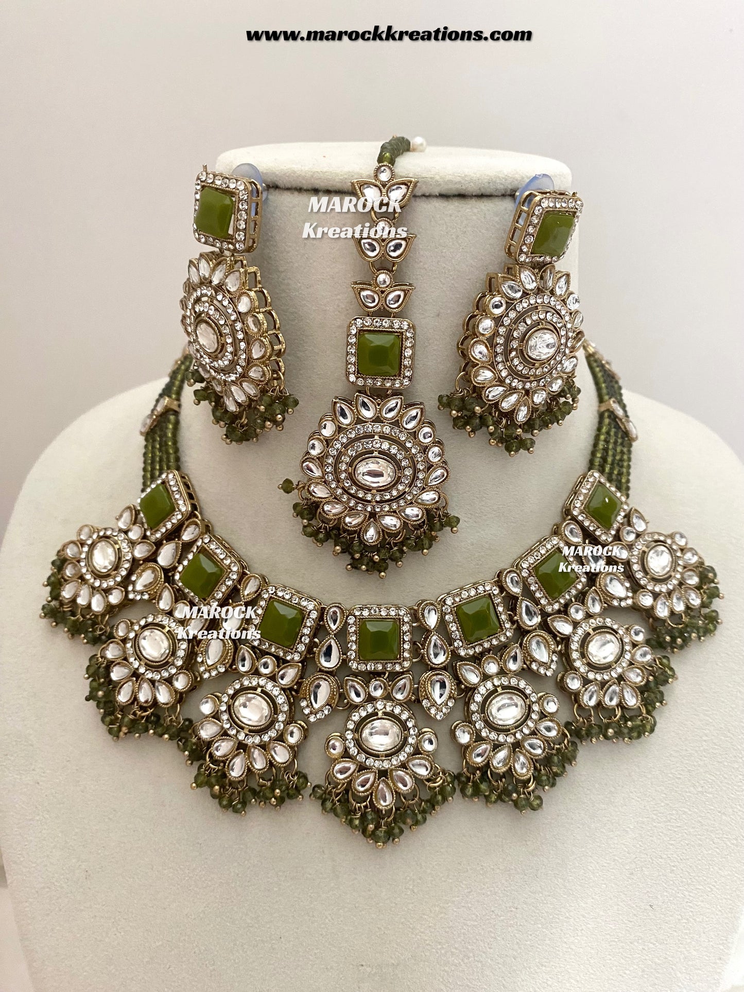 Christi Premium Quality Kundan Statement necklace set