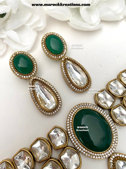 Luxna Premium Quality Kundan Statement Choker set