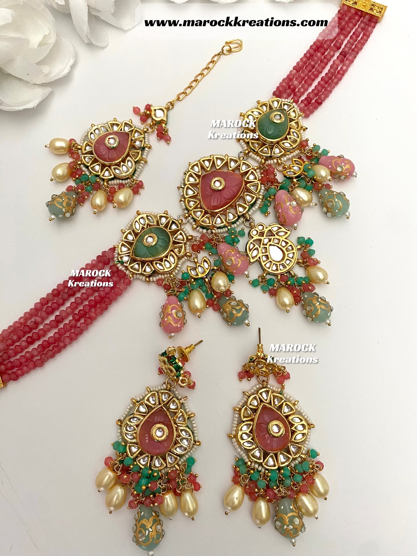 Raavi Premium Quality Thappa Kundan trendy choker/Necklace set