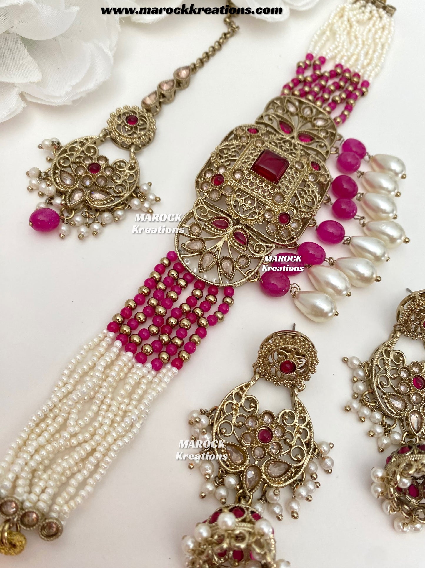 Naila Antique Gold Polki Choker set